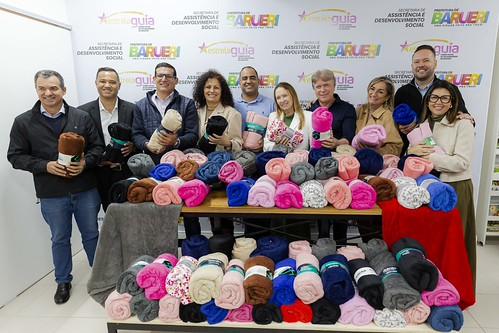 Câmara participa da Campanha do Agasalho e doa 190 mantas