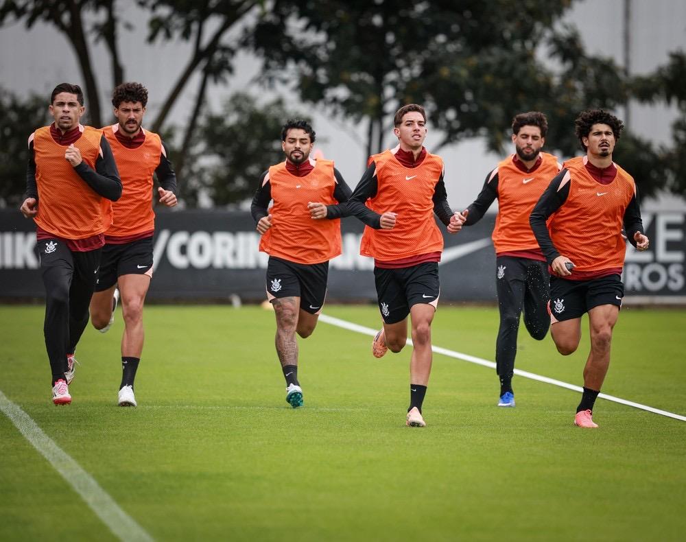 Corinthians se reapresenta com três desfalques e inicia preparação para o segundo semestre