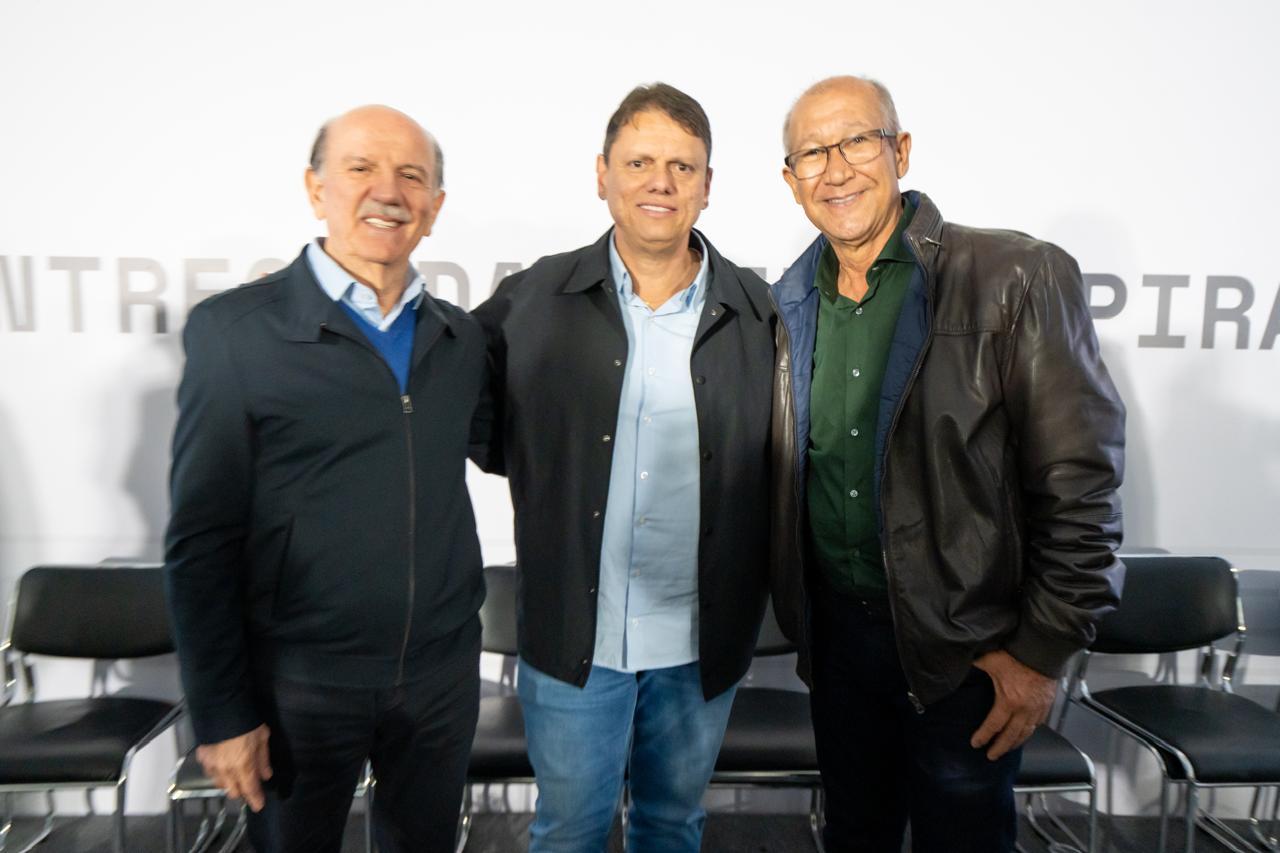 Em inauguração de obra com Governo do Estado em Barueri, prefeito Beto Piteri pede recursos para piscinão do Maria Helena*