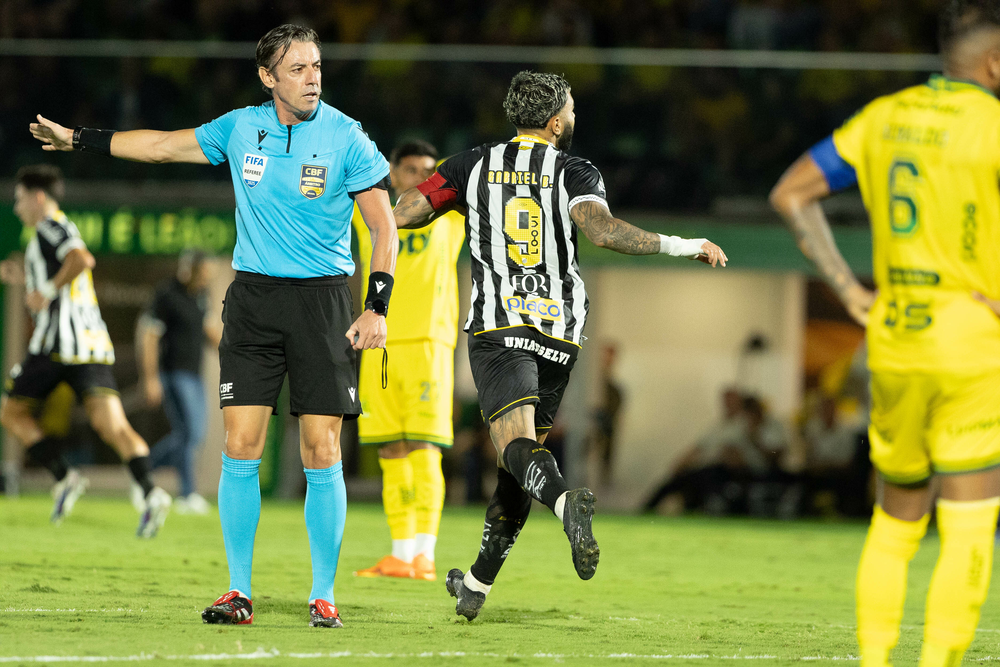 Mirassol desperdiçou oito pontos no Brasileirão com gols sofridos nos minutos finais