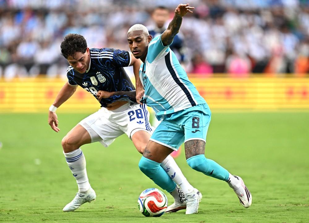 Na Copa com a Argentina, Giay se reapresentará ao Palmeiras após o restante do elenco