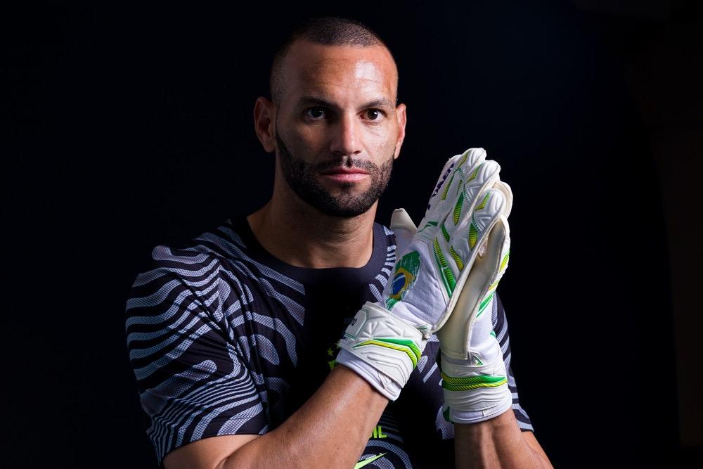 Weverton explica saída do Palmeiras: 