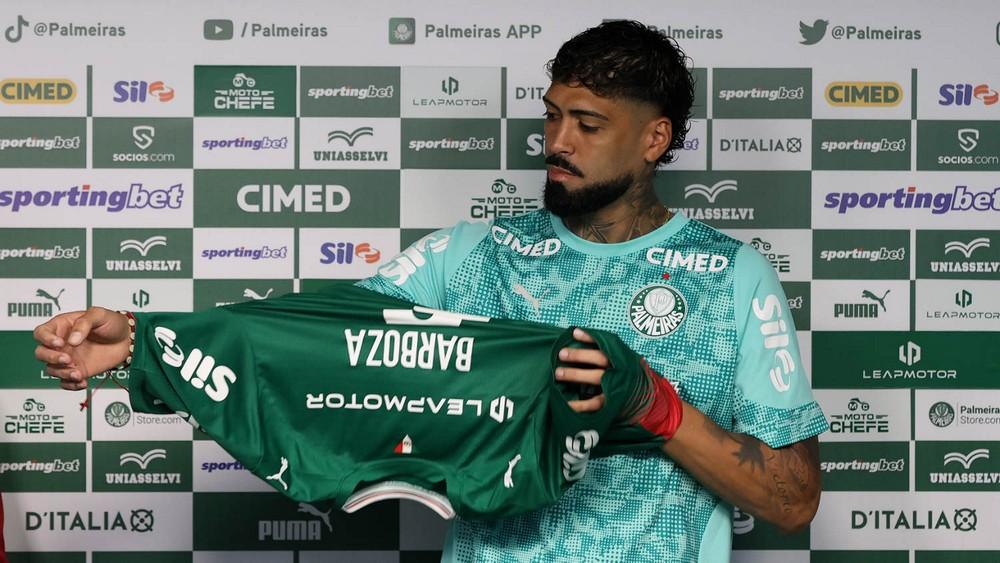 Argentino de nascimento, Barboza escolhe o Uruguai e sonha com convocações para a seleção