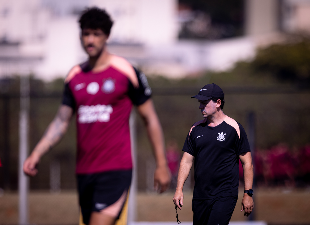 Escalação do Corinthians: Matheus Bidu ainda é dúvida, e Diniz pode improvisar na lateral esquerda