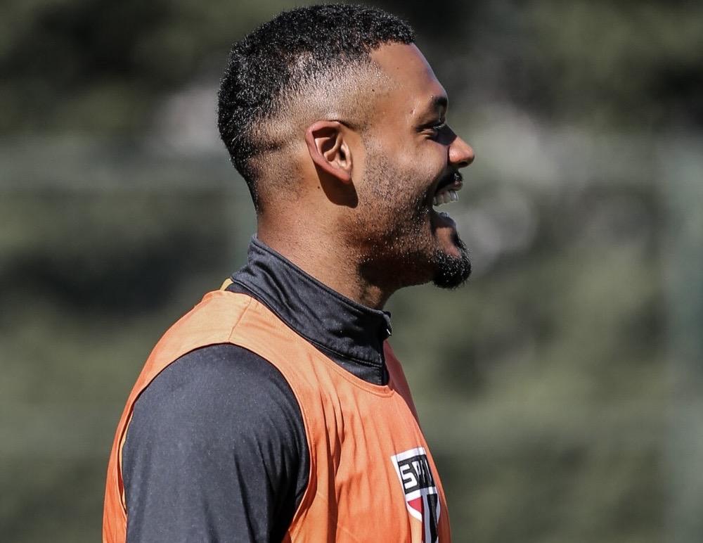 Recuperado de lesão, Sabino treina com elenco do São Paulo