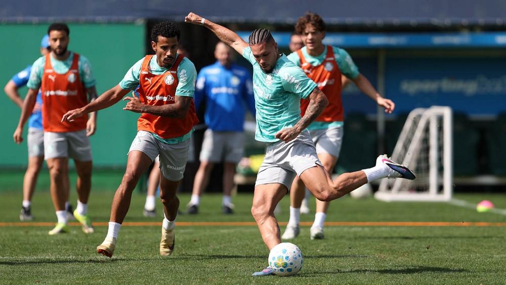 Treino do Palmeiras: Paulinho vai ao gramado e pode ser reforço contra o Fortaleza