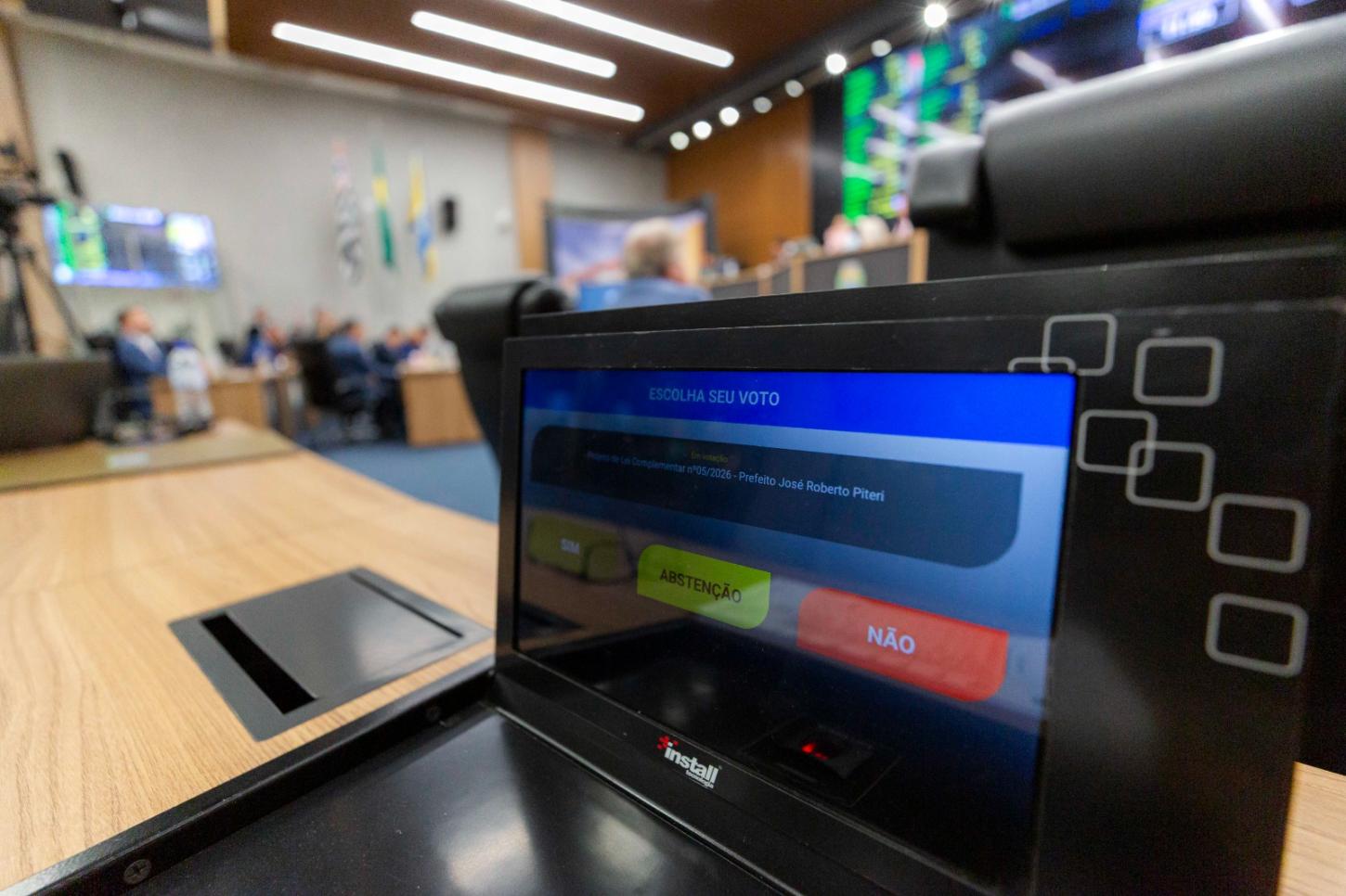 Licença-maternidade passa a valer também para adoção de adolescentes