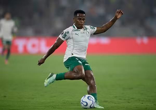 Arias, do Palmeiras, rebate vaias da torcida do Fluminense: 