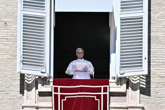 Papa Leão XIV é internado para remover nódulo no pulmão; veja o que se sabe