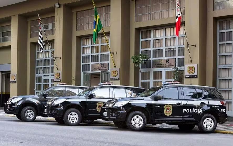Três pessoas são presas em operação contra grupo suspeito de explorar bets ilegais